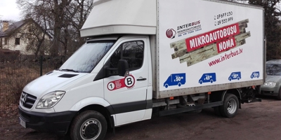Reklāma uz auto